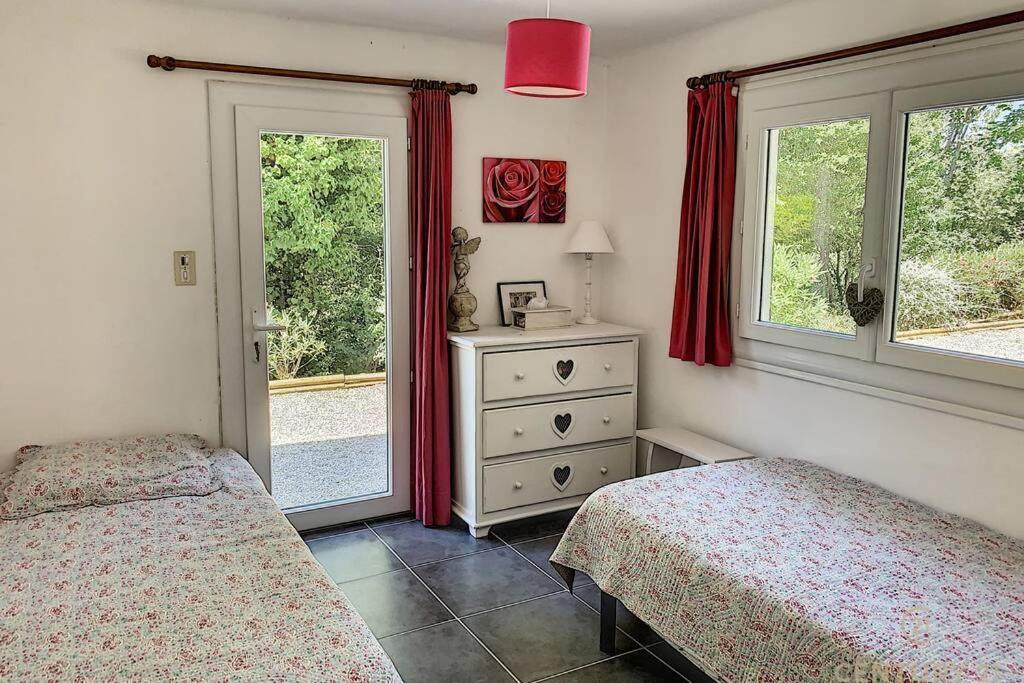 Maison Avec Piscine Chauffee Entre Mer Et Montagne Montauriol  Luaran gambar